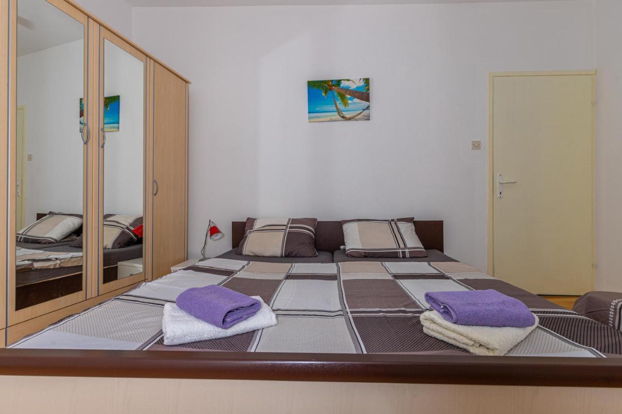 Apartmani Gabrijela Crikvenica Eksteriør bilde