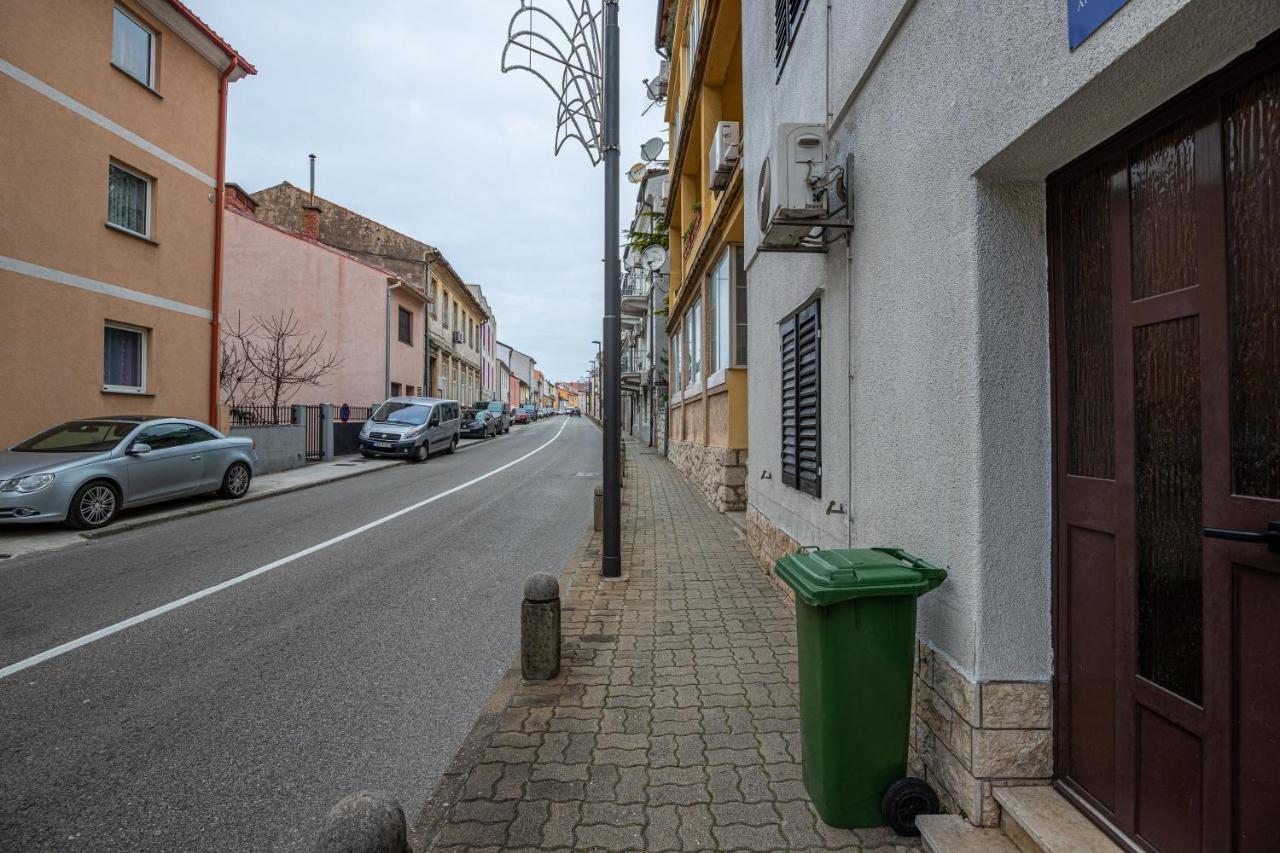 Apartmani Gabrijela Crikvenica Eksteriør bilde